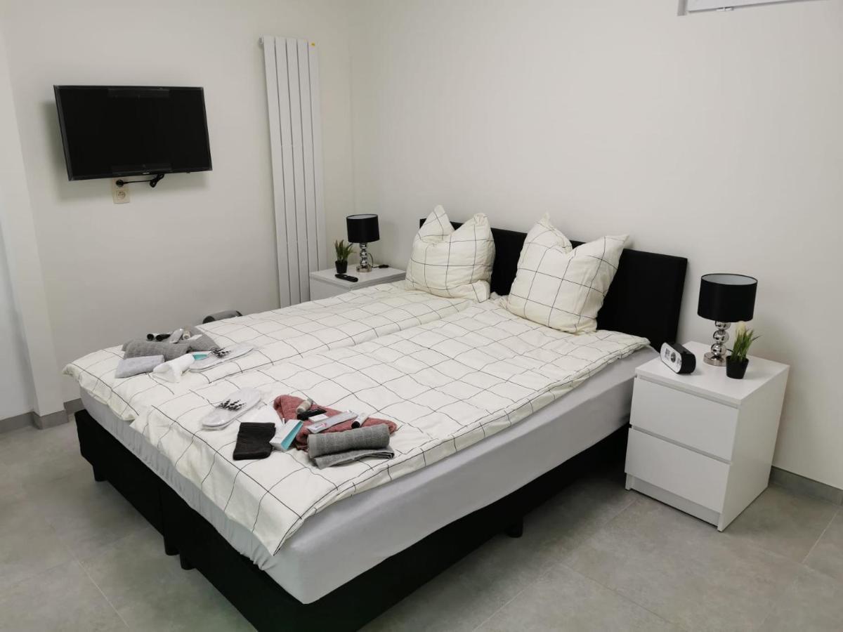 Vakantiehuis H&A 4 Sterren 伊普尔 外观 照片